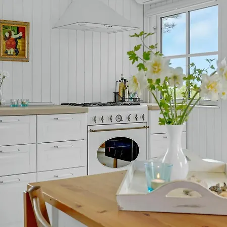 Semesterbostad 1 Bedroom Lovely In Brenderup Fyn