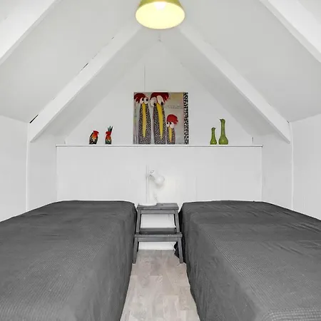 1 Bedroom Lovely In Brenderup Fyn Semesterbostad