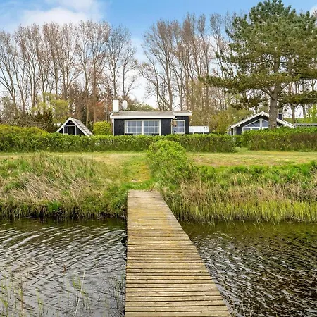 Semesterbostad 1 Bedroom Lovely In Brenderup Fyn *